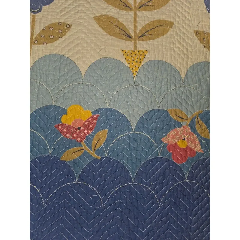 Vintage Flower Applique Cutter Quilt Full Size